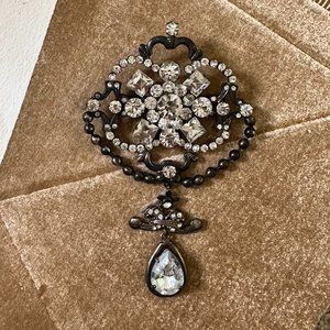 Vintage brooch with clear crystals from Paris
